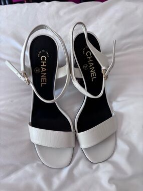 CHANEL White Leather Ankle-Strap Sandals
